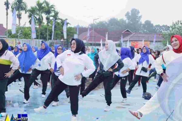 RIBUAN WARGA SEMARAKKAN JALAN DAN SENAM SEHAT HUT KE-22 OKU SELATAN