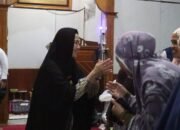 Wakil Wali Kota Hj. Bertha Safari Ramadhan ke Masjid Amalul Khoir