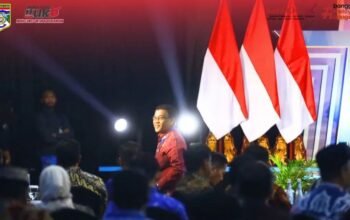 Bupati Muratara H. Devi Suhartoni Terima Penghargaan Daerah Preatasi Kategori Pengendalian Inflasi