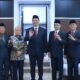 Bupati OKU Selatan Abusama Serahkan SK Pensiun dan Bantuan Purna Bhakti Kepada Asisten III Setda