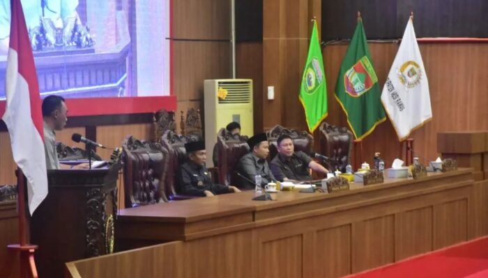 Paripurna DPRD Mura Pandangan Umum Fraksi Fraksi Dewan Bahas Pertanggungjawaban APBD 2025