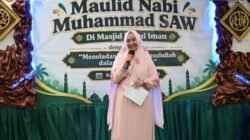 Wakil Wali Kota Hj. Bertha Hadiri Peringatan Maulid Nabi Muhammad SAW di Masjid Al-Furqon